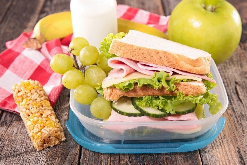 Packing your child's lunch with healthy options