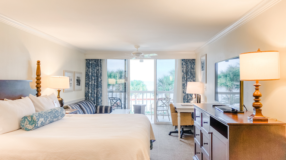 king-prince-oceanfront-room-2