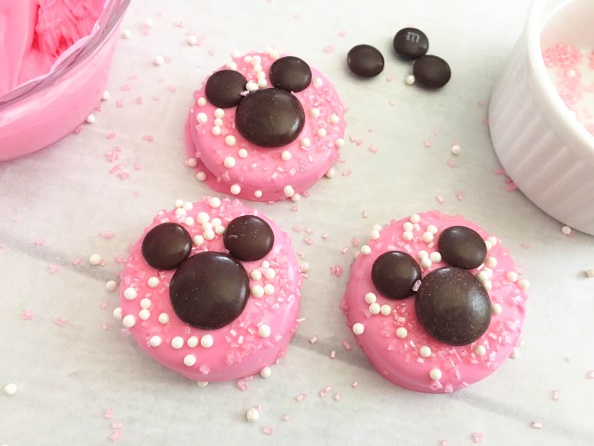 Minnie Mouse Oreo cookies, minnie mouse cookies