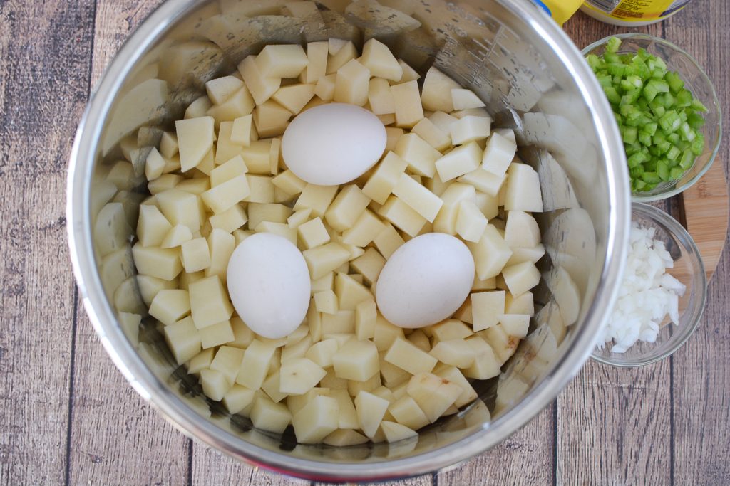 Cook eggs and potatoes together using instant pot i