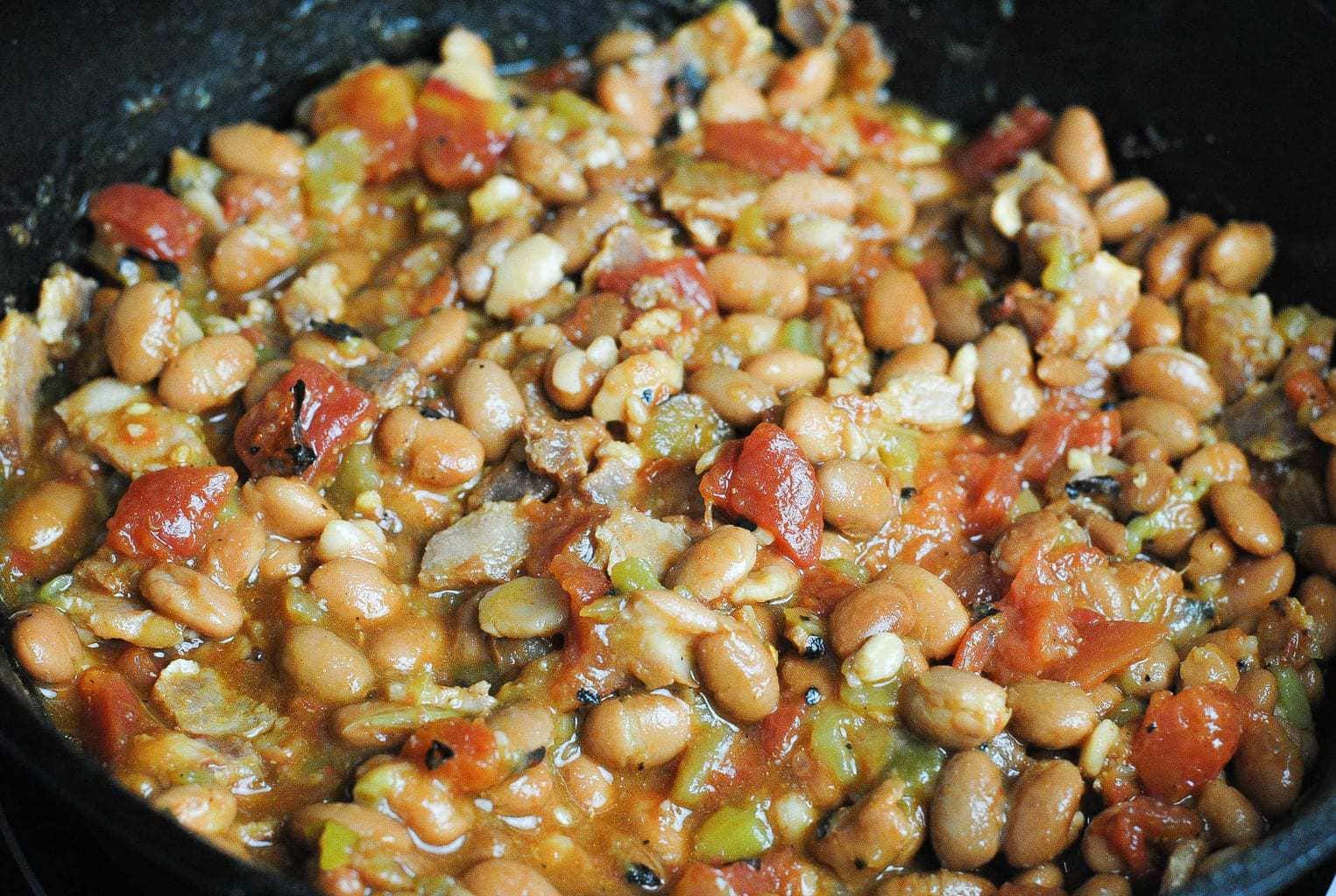 cowboy pinto beans in the iron skillet