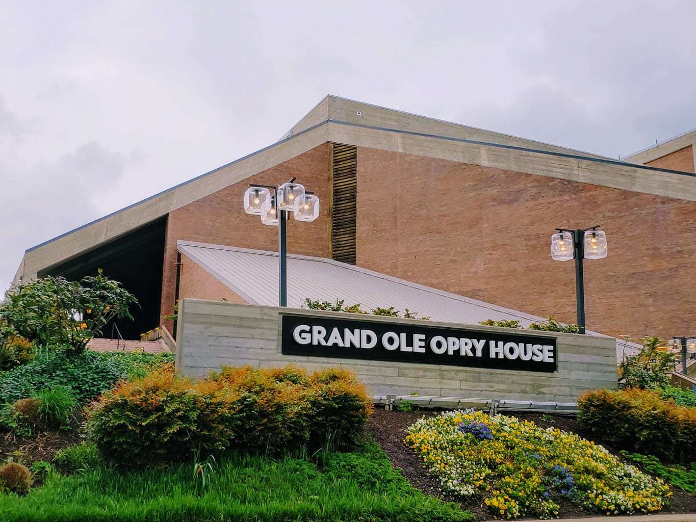 grand-ole-opry-house