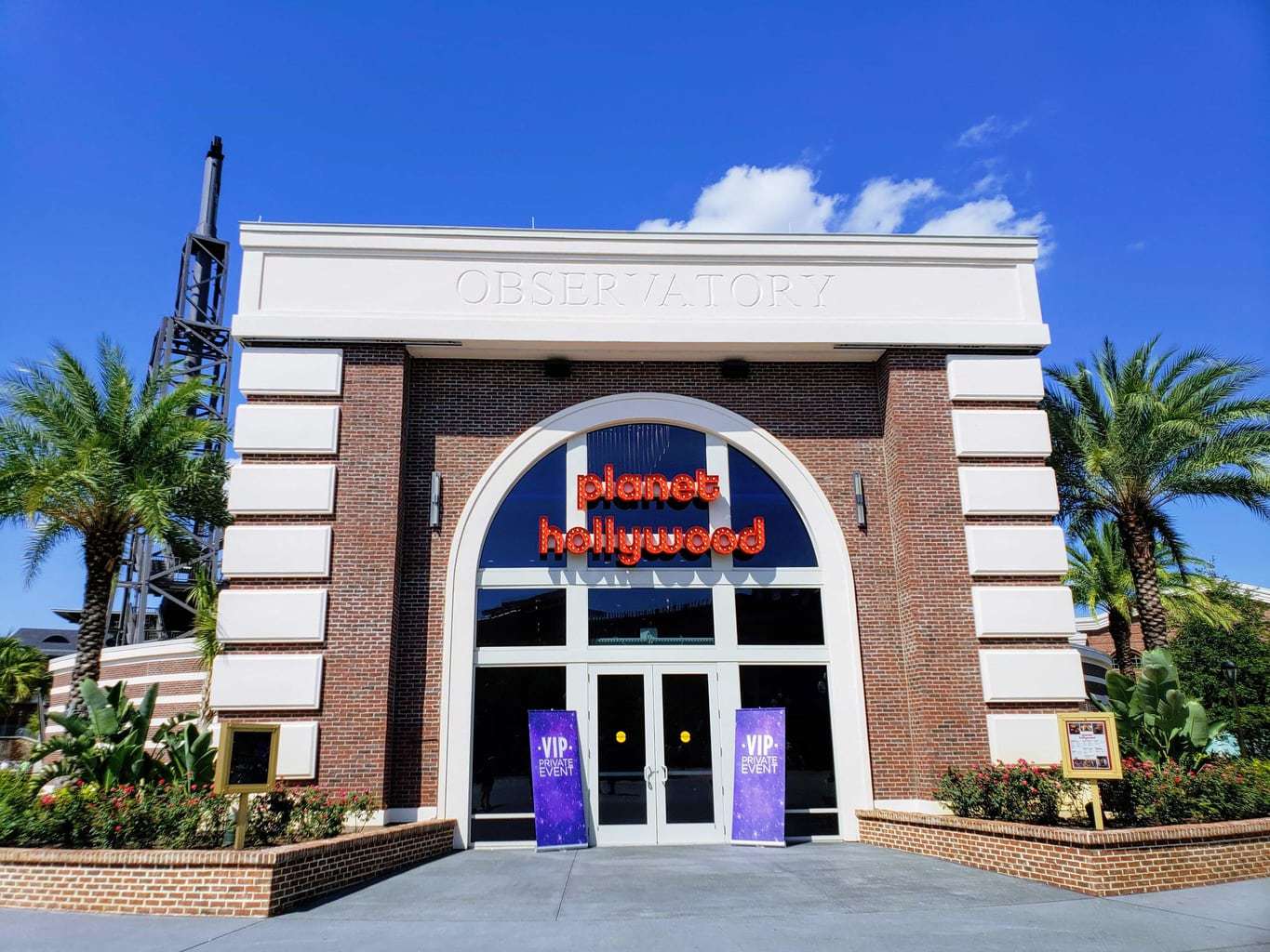 planet Hollywood in disney springs, front entrance of planet Hollywood