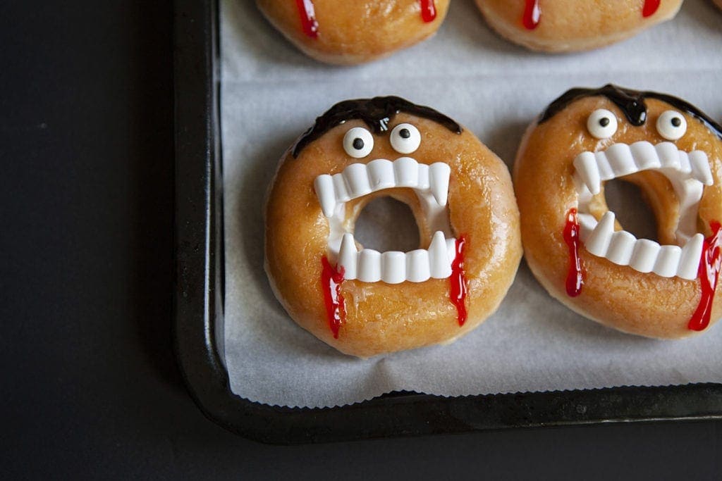 how to make vampire donuts easy, dracula donuts for halloween