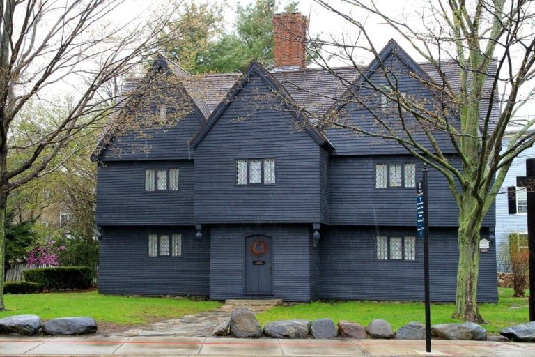10 Top Haunted Cities to Explore in the US - You Brave Enough to Visit?