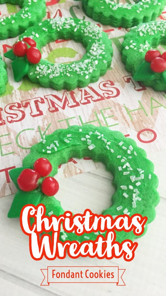 Delectable Christmas Wreath Cookies With Green Fondant