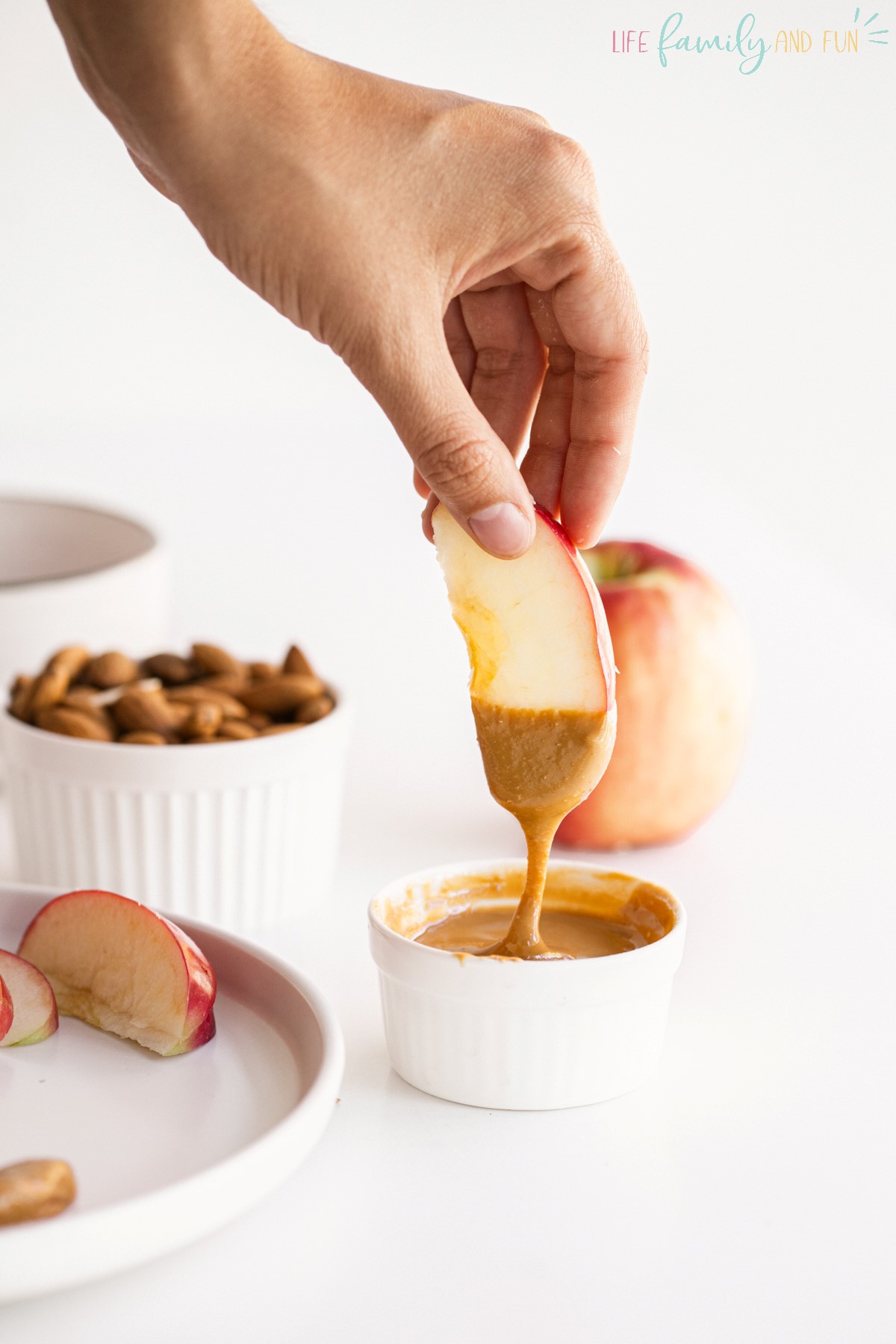 Apple Slices with Peanut Butter - delicious recipe