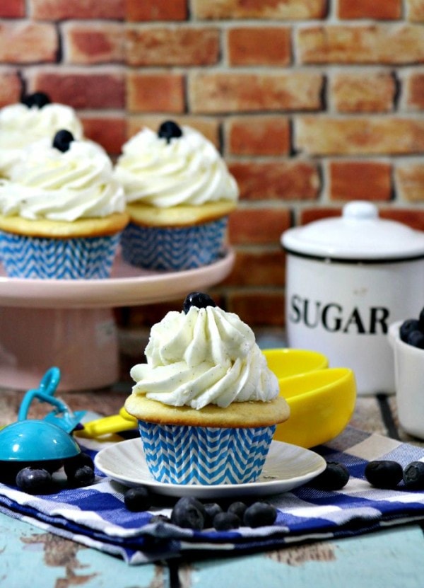 BLUEBERRY PIE FILLED CUPCAKES RECIPE