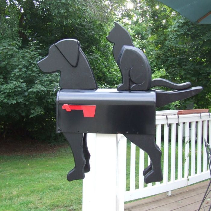 Black Dog & Cat Mailbox