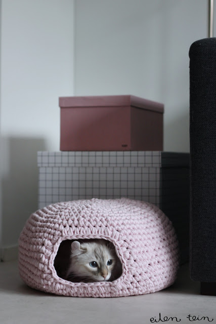 Crochet Cat Nest
