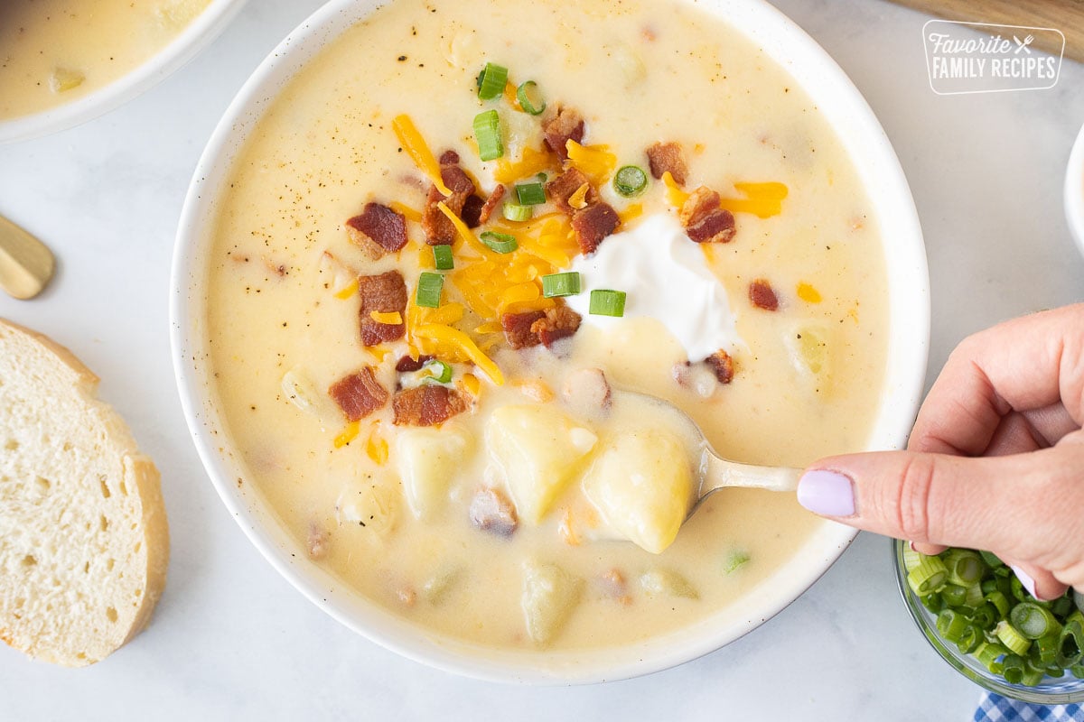 Easy Cheesy Loaded Potato Soup