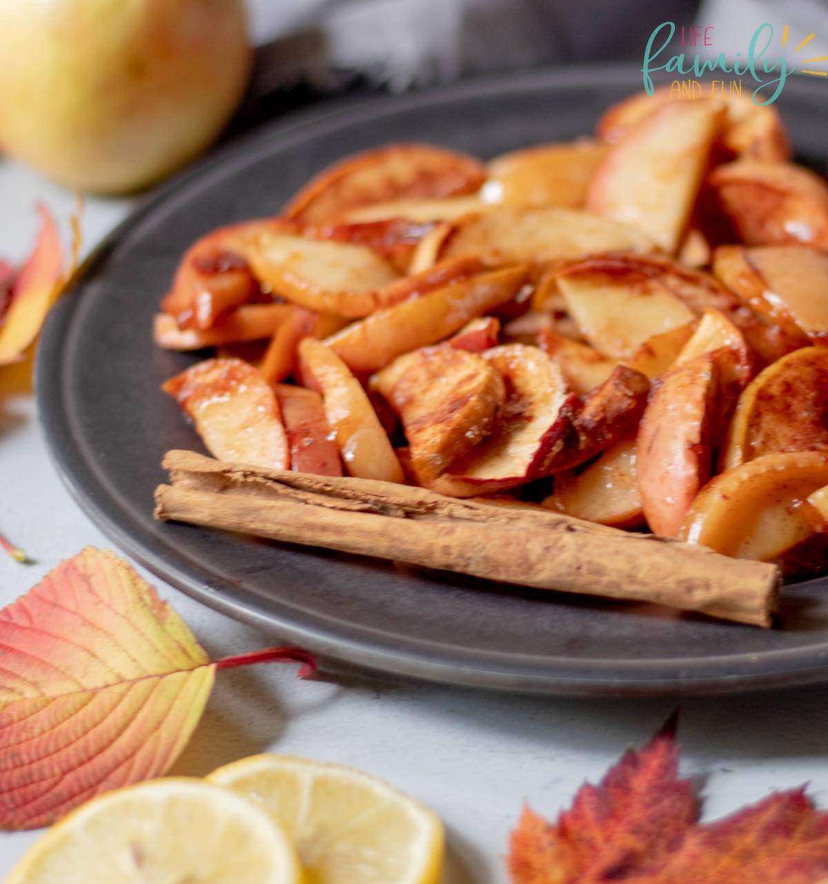 Healthy Baked Apples - Glutten free - Vegan recipe
