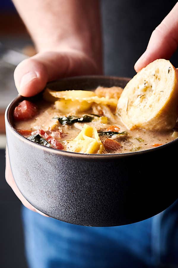Healthy Crockpot Chicken Tortellini Soup