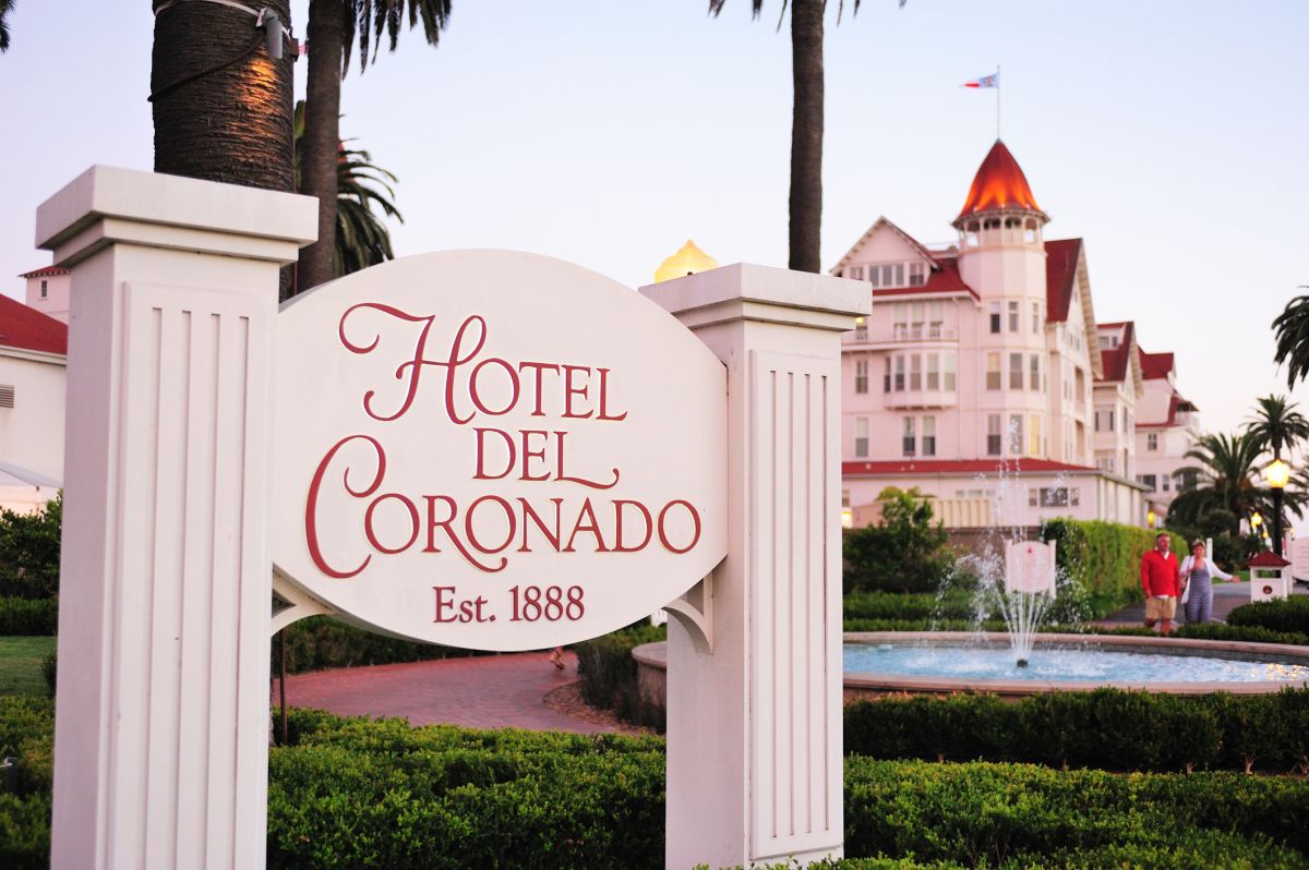 How Much Does it Cost to Stay at Hotel del Coronado