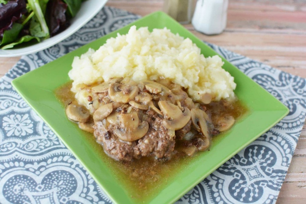 salisbury steak with mushroom gravy and mashed potatoes