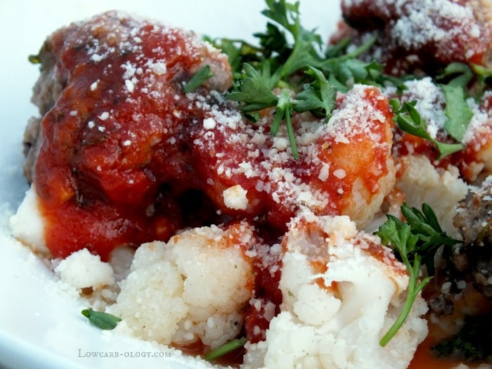 Low-Carb Meatballs with Cauliflower in Marinara
