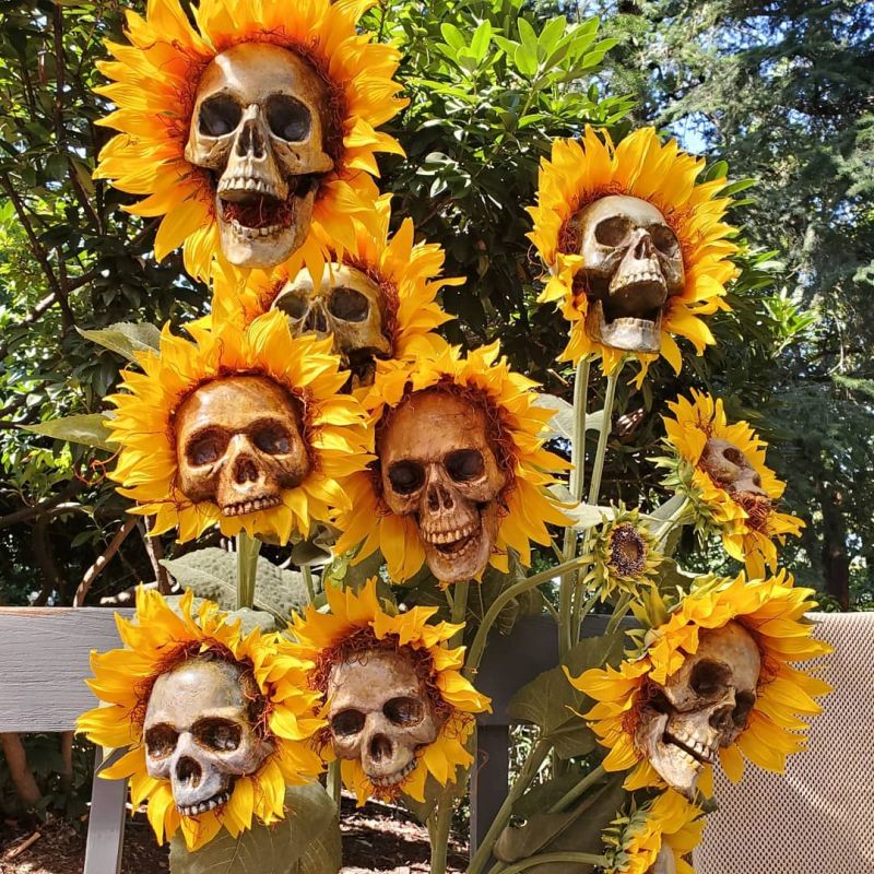 “Skullflowers”