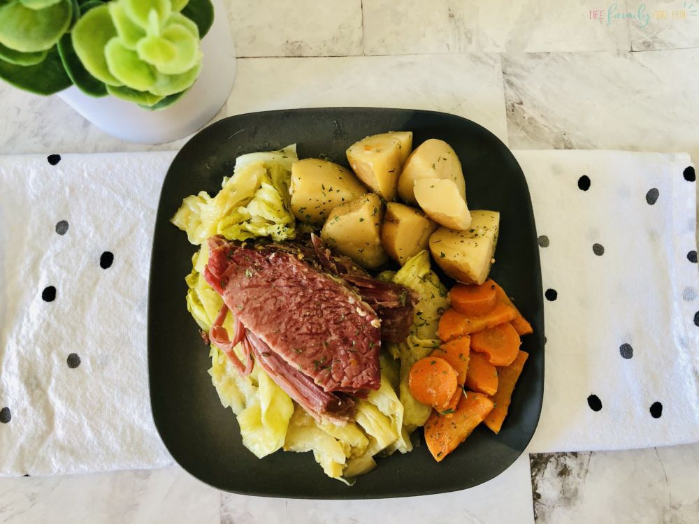 Slow Cooker Corned Beef & Cabbage (13)