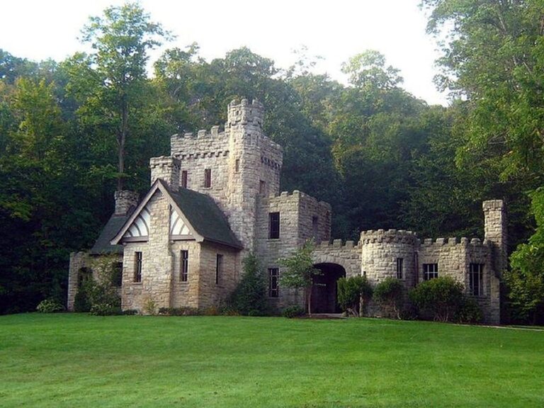 12 Majestic Castles in Ohio