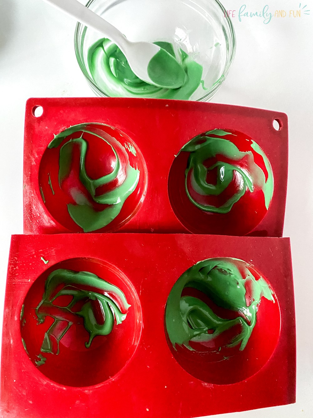 St Patrick’s day themed Cocoa Bombs (2)