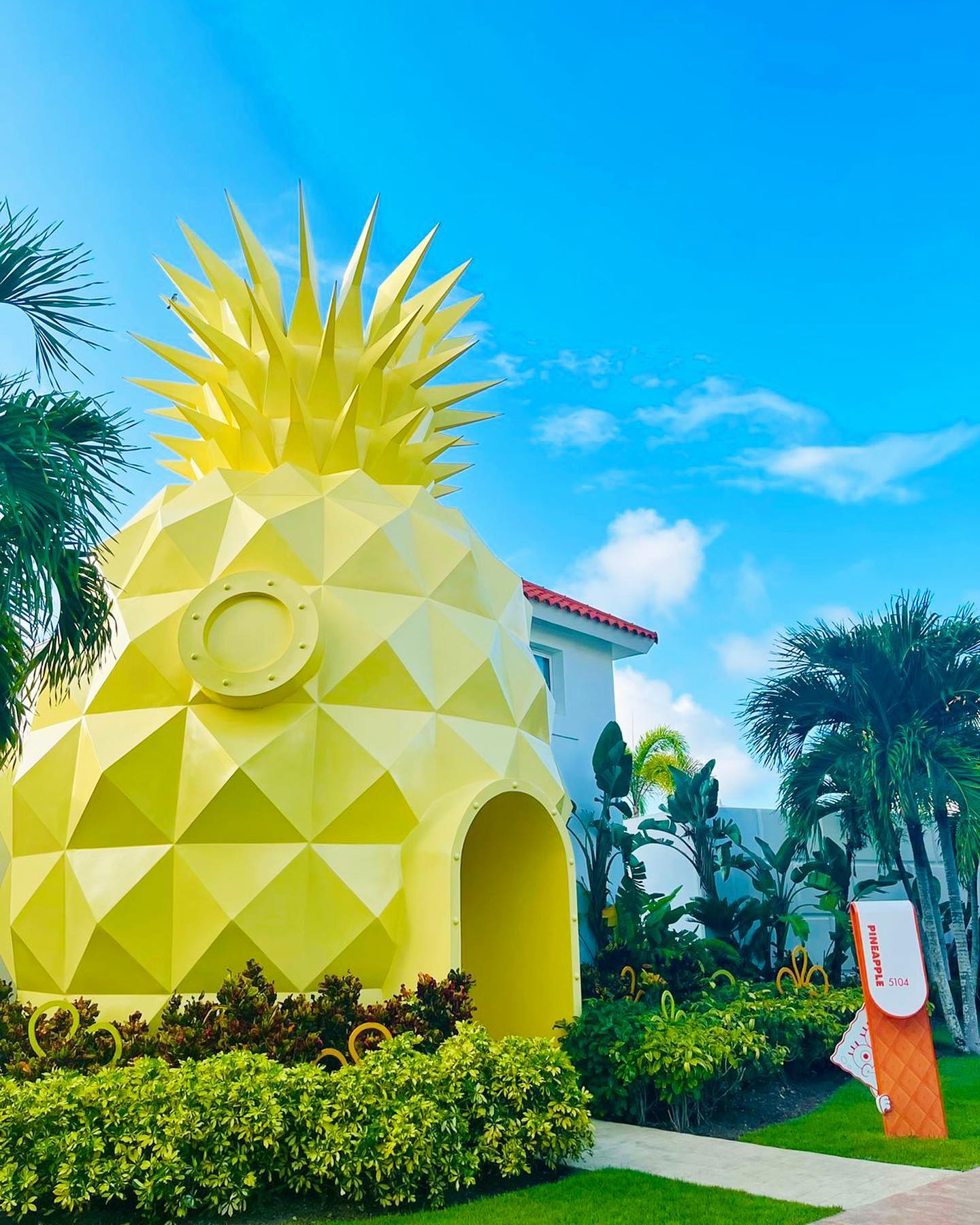 The Pineapple Villa at Nickelodeon Hotels & Resorts