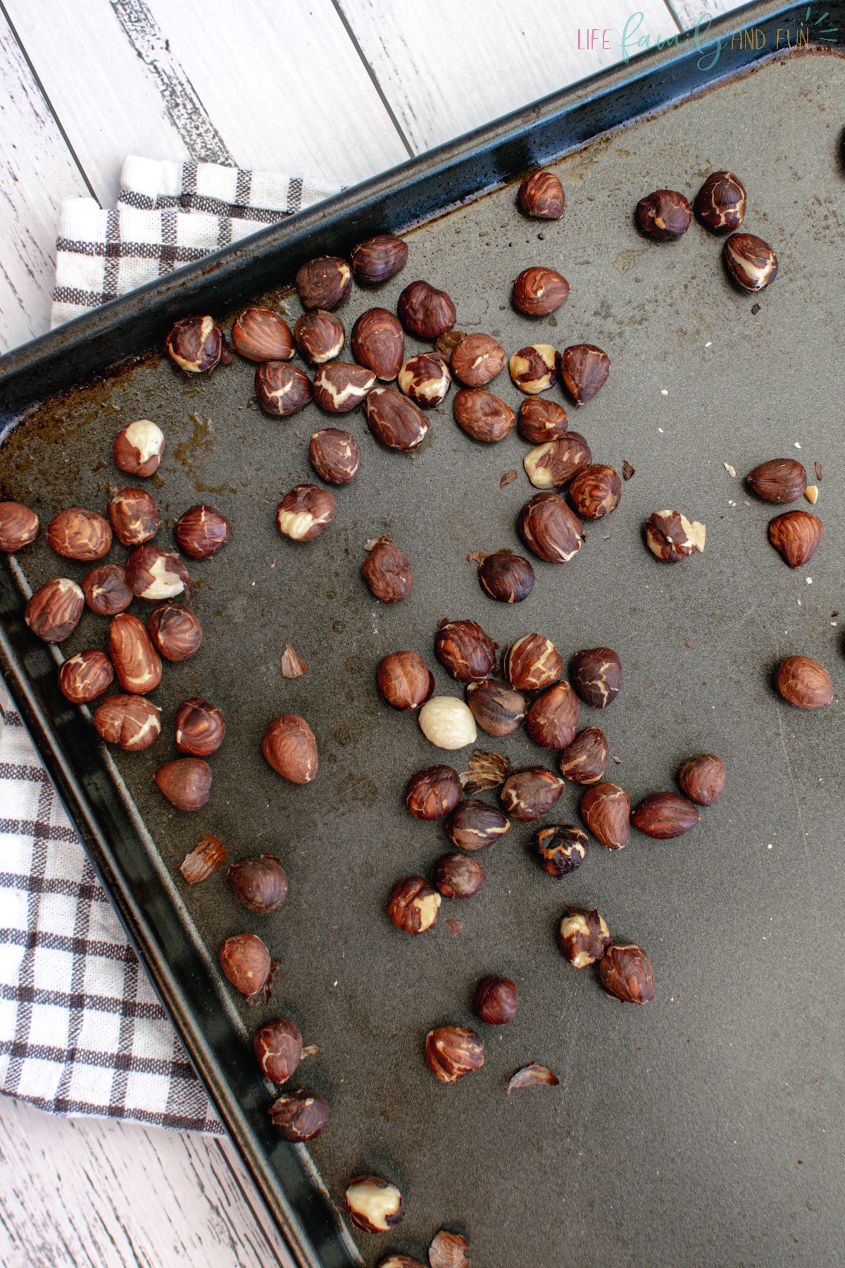 how to roast hazelnuts