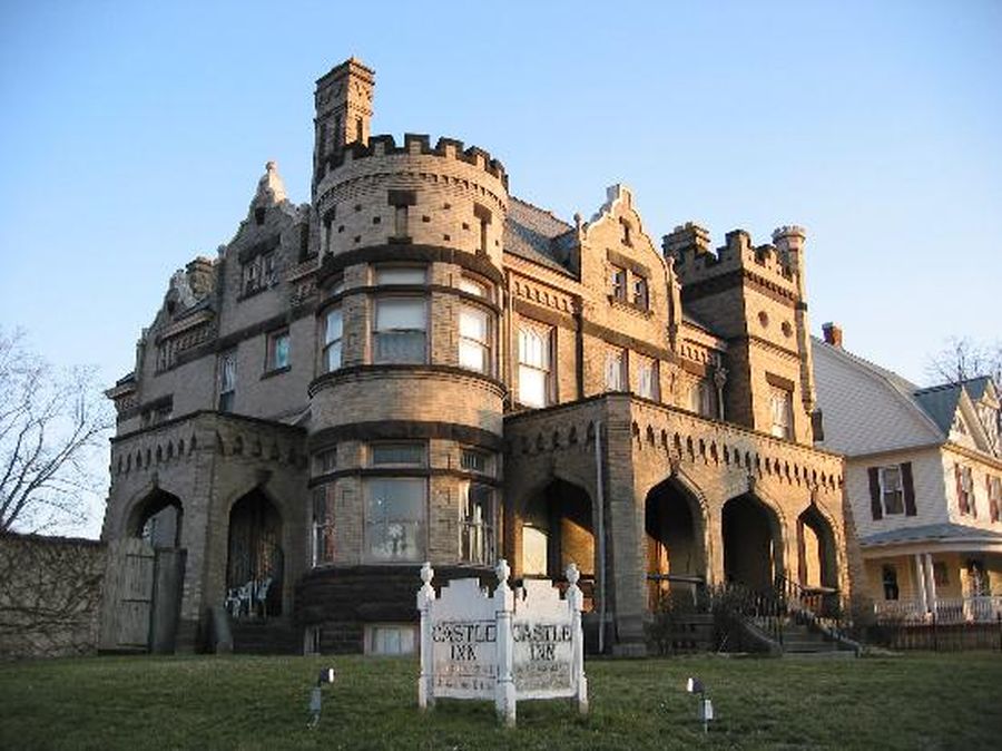 the castle inn ohio