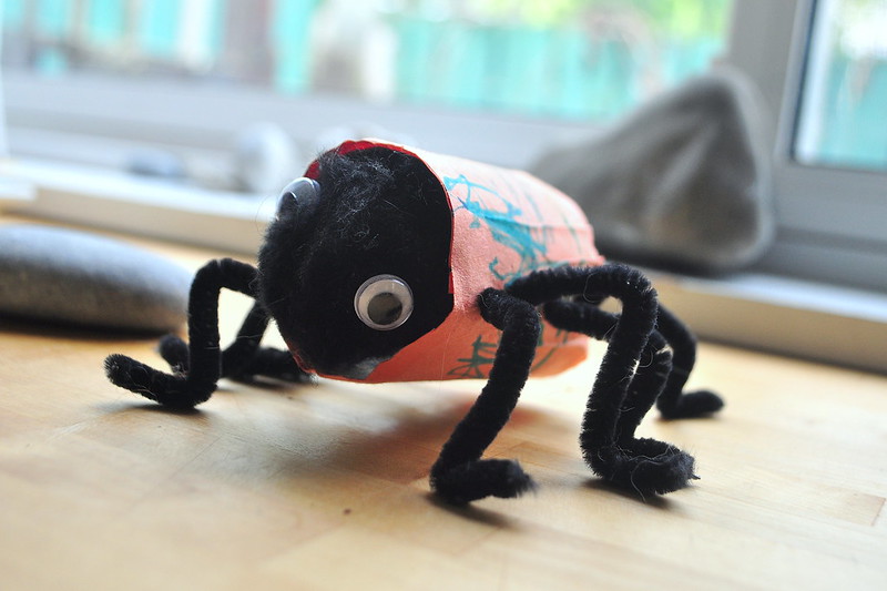 toilet paper roll spiders for halloween